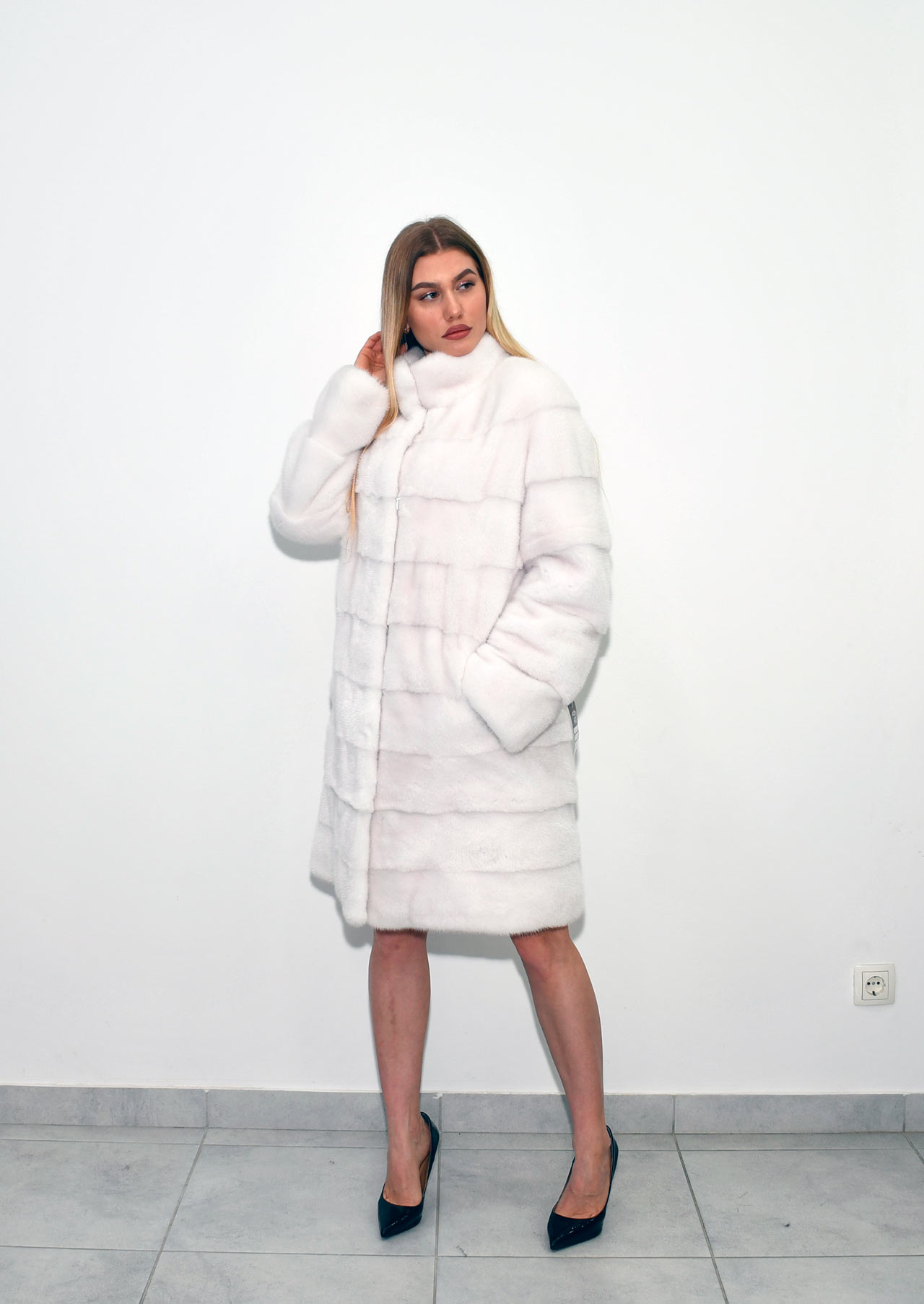 1 Long fur coat Mink 90cm White Snow all size 1400e