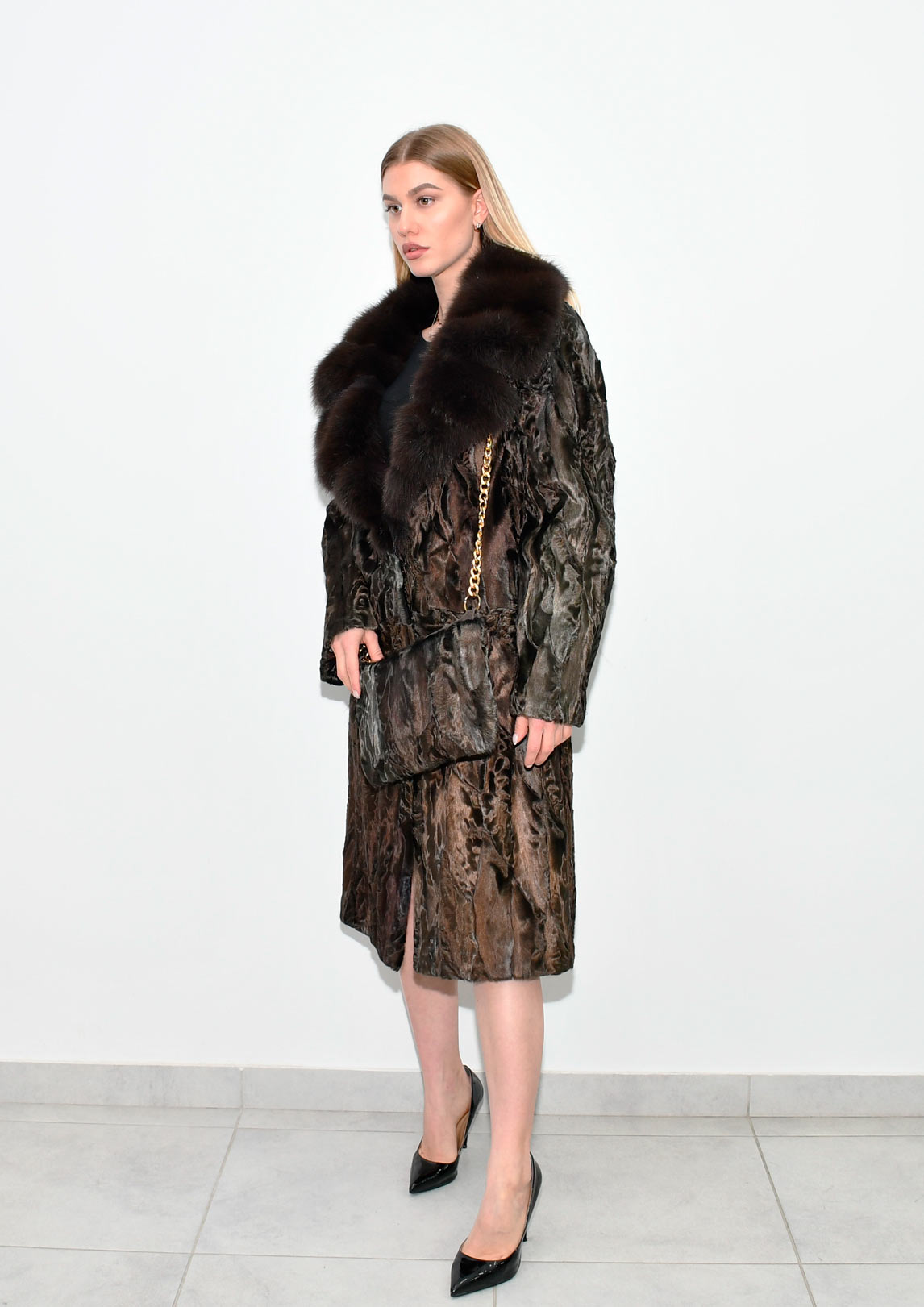 2 Midle fur coat Astrakan and sable collar Gold 100cm All size 2400e