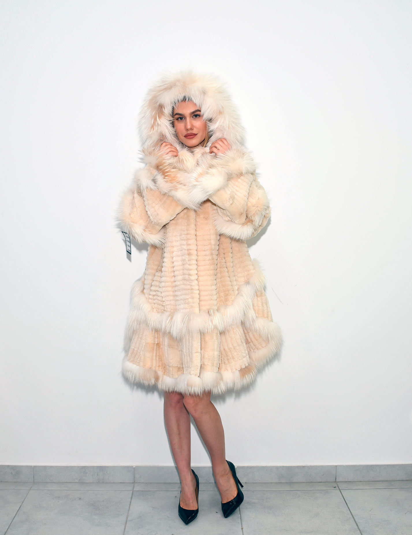 2 Midle fur coat Biber cuted one size Duble capisone Labada model Perla 680e