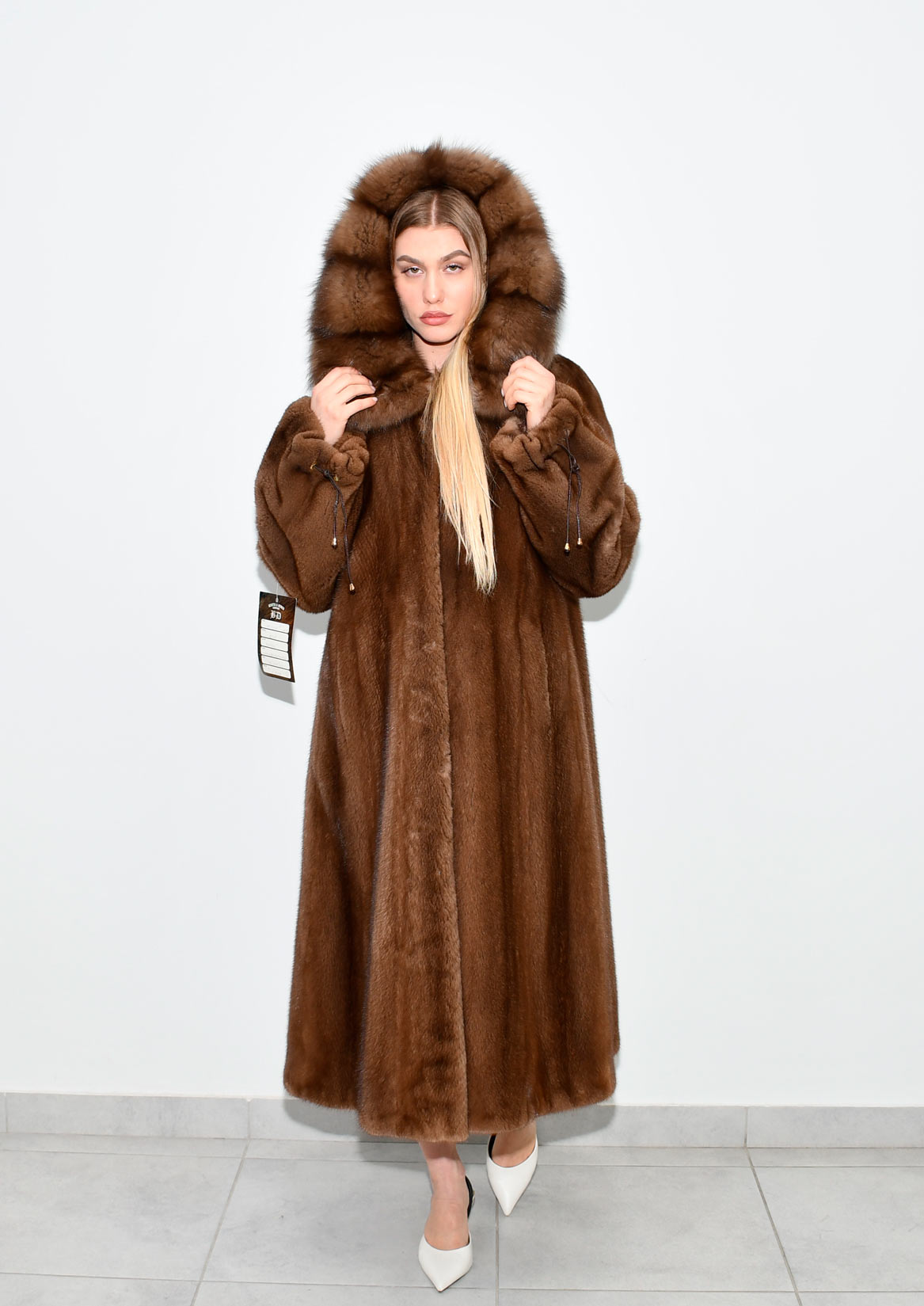 4 Long fur coat Mink 120cm Cafe and duble capisone Sable all size 2800e out sable 1800 e