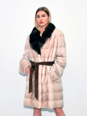 Midle fur coat  Mink and Sable collar 90cm trikolor