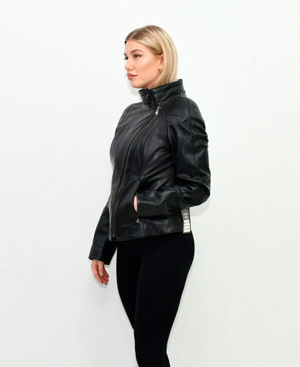 Женская кожаная куртка BLACK 8020